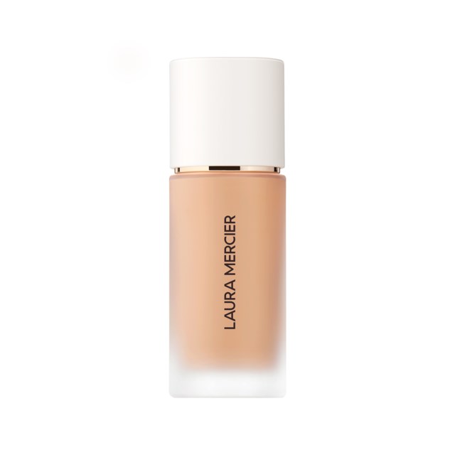 Real Flawless Weightless Perfecting Foundation 3W0 Sandstone